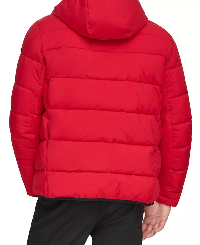 Calvin Klein Chaqueta elástica Chevron para hombre con capucha forrada con sherpa Rojo / OFERTA ESPECIAL