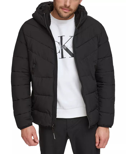 Calvin Klein Chaqueta elástica Chevron para hombre con capucha forrada con sherpa Negro / OFERTA ESPECIAL